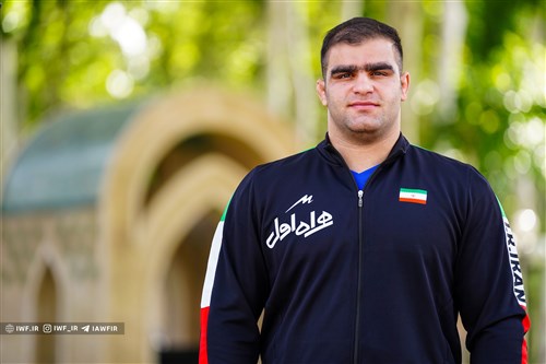 امین میرزازاده: